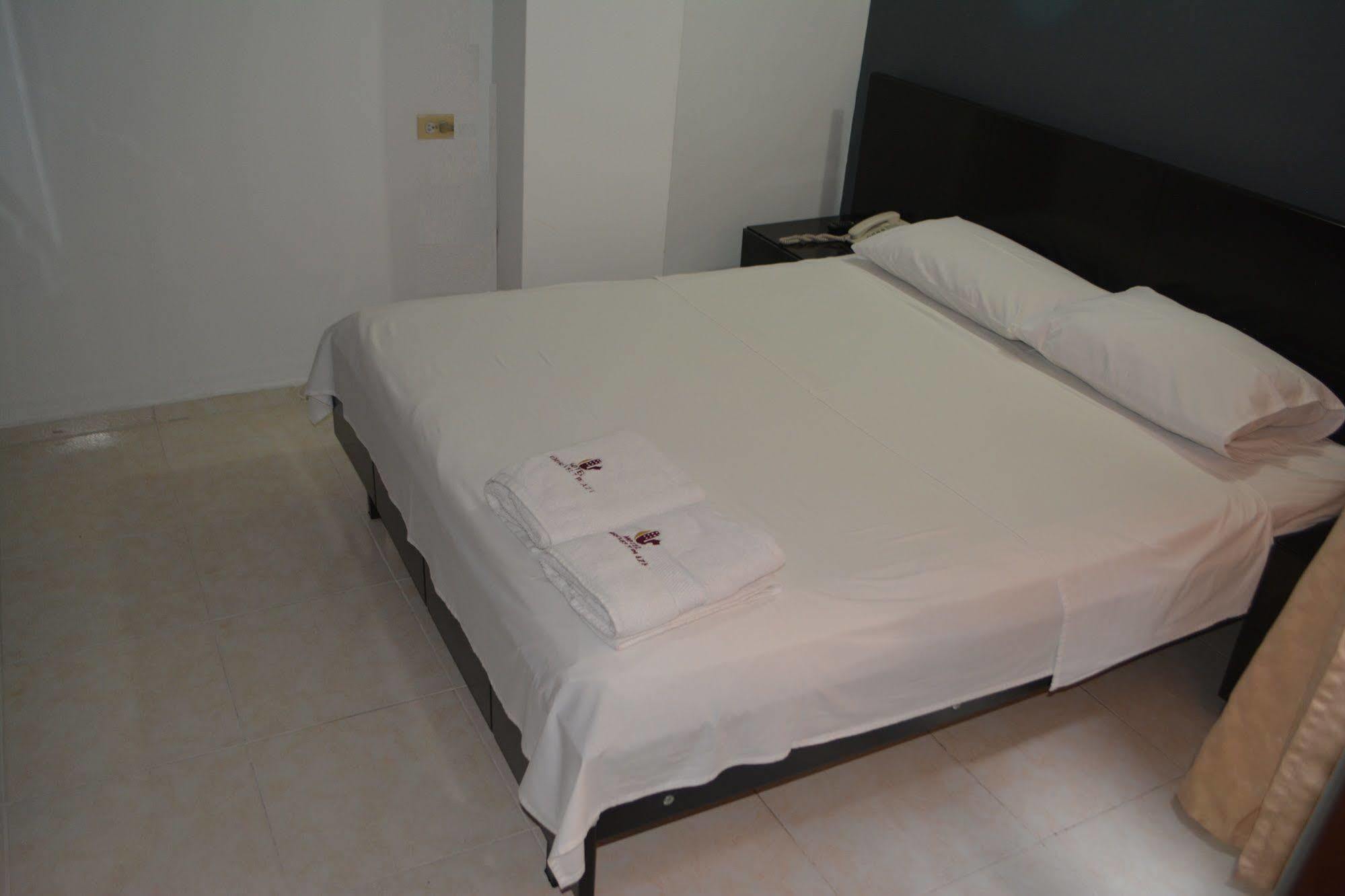 Hotel Roosevelt Plaza Кали Экстерьер фото